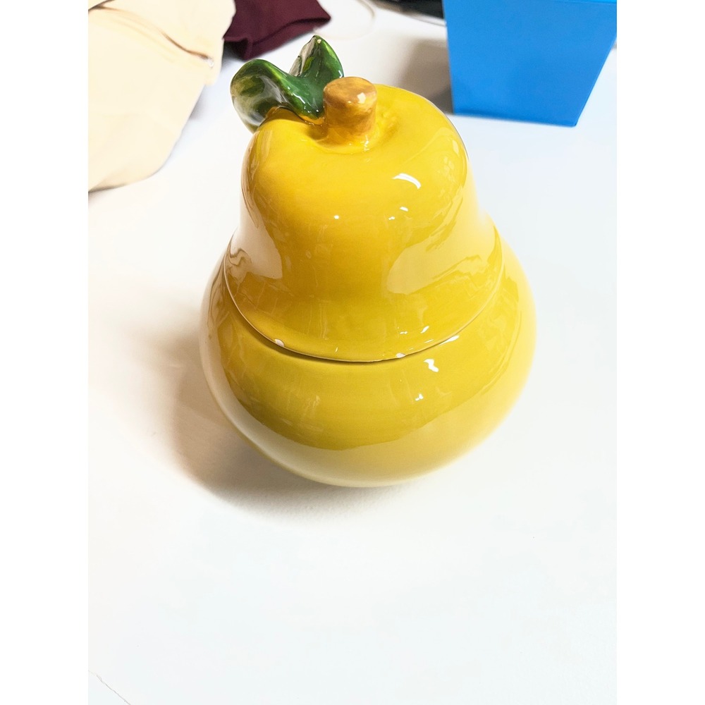 ND‎ Exclusive Hand Painted Ceramic Yellow Pear Canister Cookie Jar Kitchen Decor - Picture 4 of 4
